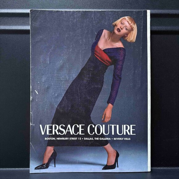 Vogue magazine November 1997 - Stella Tennant - Picture 2 of 3